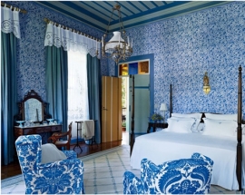 How to  Showcase your room in Blue-and-White Décor