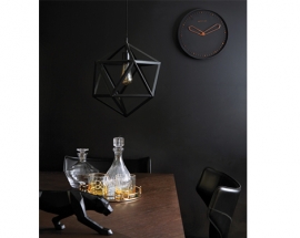 DRESS YOUR HOME WITH THE OPULENT MIX OF BLACK & GOLD