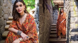 How to incorporate lightweight Indian ensemble in your daily look