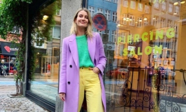 5 ways to style your outfit in 2022`s Pantone shade