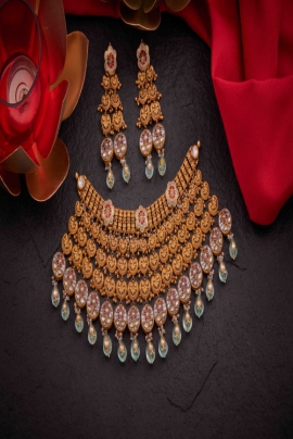 Illuminate Your Diwali with Opulence  Explore Navrathan Jewellers Radiant Collection of Gold and Diamond Jewellery