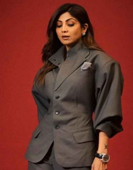 Shilpa Shetty SLAYS like a boss babe in grey blazer with puff sleeves and matching wide-legged pants