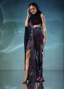 Dark Romance: Gothic Glam Returns to the Runway