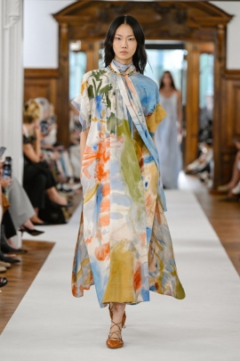 2026 Spring/Summer Print & Pattern Trends: A Fusion of Heritage and High-Tech