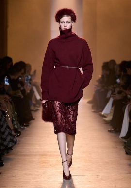 Recent fashion shows for the Fall/Winter 2026 season have emphasized a blend of heritage craftsmanship, sculptural silhouettes, and 